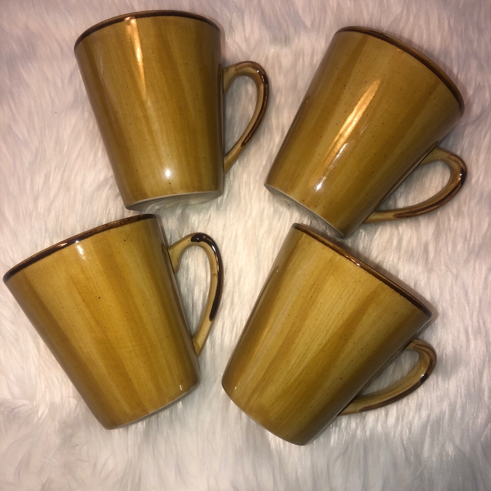 Thomson Pottery Vintage Mugs Set of Four